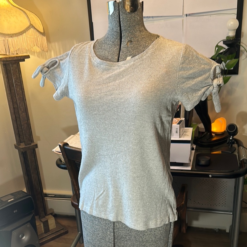Jane and Delancey Gray Tie Front Short Sleeve Tee